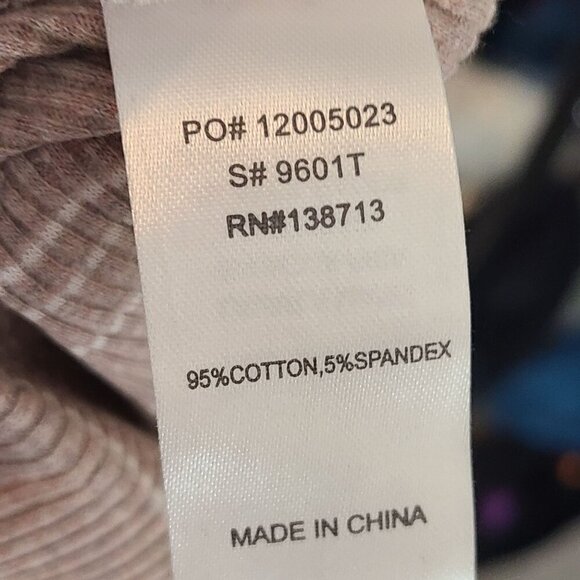 253. Doe & Rae NWT Women's Long Sleeve Pullover Top Tan & Cream Stripes - Picture 9 of 9